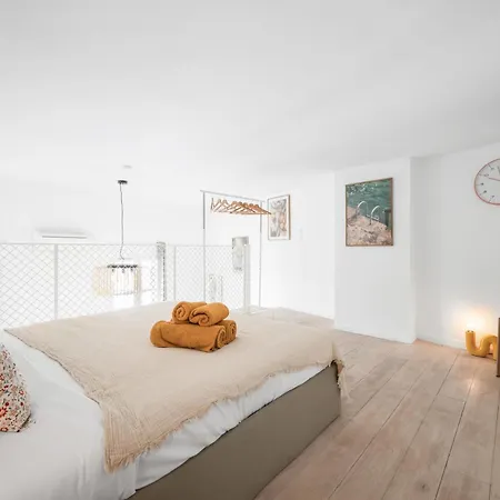 Carla, Charming Duplex In The Heart Of The Center, Ac Mentona