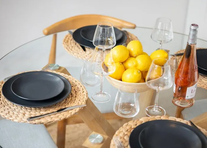 Appartement Carla, Charming Duplex In The Heart Of The Center, Ac