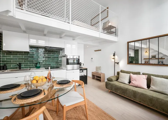 Carla, Charming Duplex In The Heart Of The Center, Ac Appartement Menton