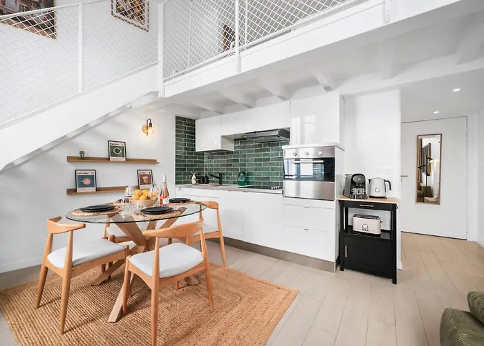 Carla, Charming Duplex In The Heart Of The Center, Ac Appartement