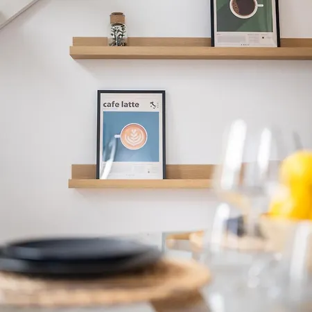 Carla, Charming Duplex In The Heart Of The Center, Ac *