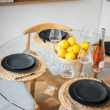 Appartement Carla, Charming Duplex In The Heart Of The Center, Ac