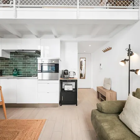 Carla, Charming Duplex In The Heart Of The Center, Ac Apartment Menton