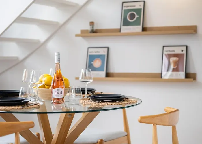 Carla, Charming Duplex In The Heart Of The Center, Ac