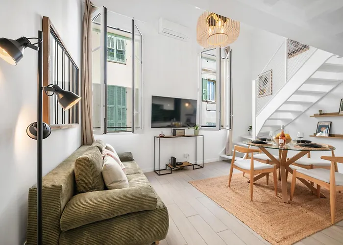 Apartment Carla, Charming Duplex In The Heart Of The Center, Ac *